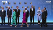 Vertice Nato a Vilnius, i leader posano per la foto di gruppo