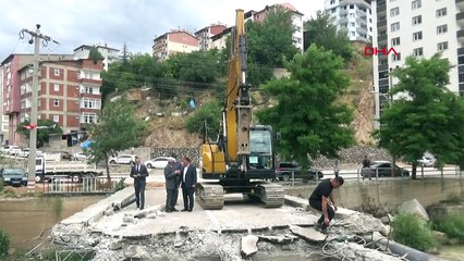 Pont risqué démoli à Gümüşhane, nouveau pont mis en service