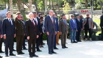 Le président de la Grande Assemblée nationale de Turquie, Numan Kurtulmuş, a visité le cimetière du Bosphore à Kyrenia