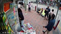 Ce conducteur de bus a un réflexe génial quand une fillette traverse par surprise (Chine)