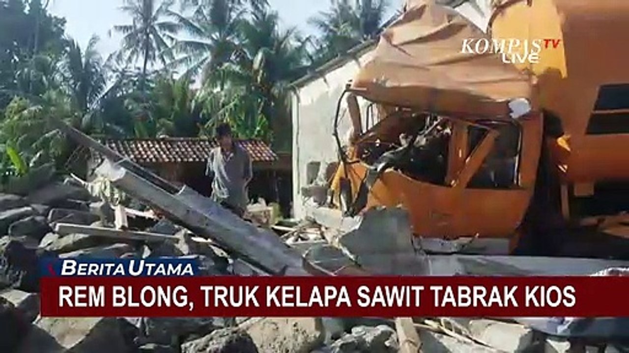 Rem Blong, Truk Kelapa Sawit Tabrak Kios di Serang