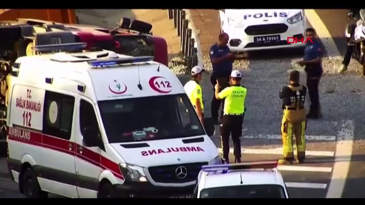 Camion chargé de gravier renversé à Eyüpsultan : 2 blessés