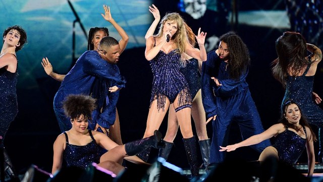 Ticketmaster Halts Taylor Swift Eras Tour Sales in France | THR News