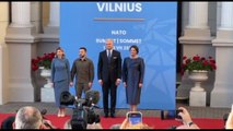 Summit Nato, Zelensky (e moglie) al Palazzo presidenziale a Vilnius