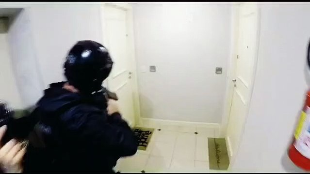 Neonazistas de quatro cidades de SC são alvos de busca em operação interestadual