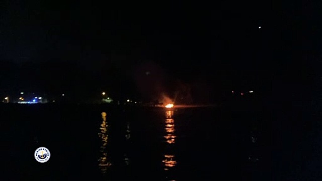 Marine Rescue Ulladulla captures harbour explosion