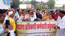 Officer-employees submitted memorandum demanding promotion