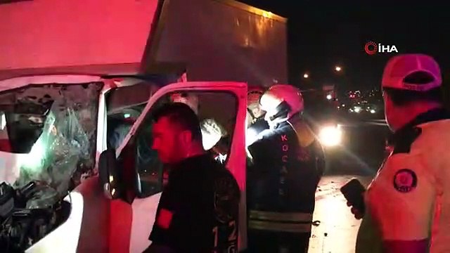 Kazada sıkışan yaralı, cep telefonu için ekipleri harekete geçirdi