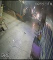 ब्रेकिंग न्यूज़: बीजेपी नगर नेता के घर पर बम से हमला, सीसीटीवी में कैद- देखें वीडियो