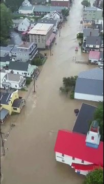 عمليات إجلاء لمنكوبين من جراء فيضانات كارثية في ولاية فيرمونت الأميركية