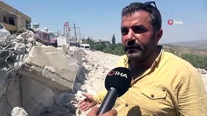 Sa perte de 25 millions de TL ne l'a pas découragé, il a recommencé à travailler dans la zone du tremblement de terre.