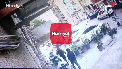 Kamerayı görünce vazgeçti, arkadaşı ikna edince tekrar anlaşıp motosikleti çaldılar