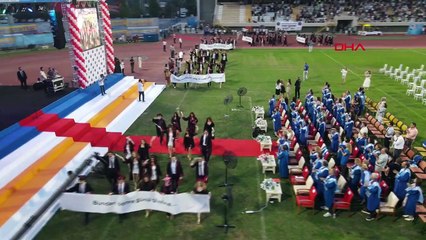 Mutlu Mutluluk, Hekimlik Andı'nı Okuduktan Sonra Mezun Oldu