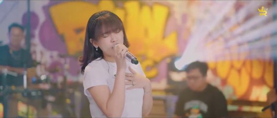 HAPPY ASMARA - SADAR POSISI - Official Live Video Royal Music -