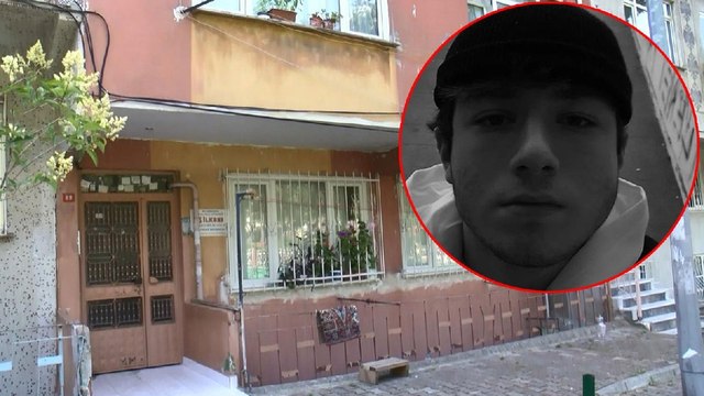 Anne ve babasını bıçaklayıp öldürdü