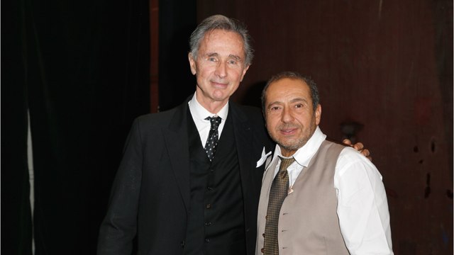 VOICI - Anniversaire de Patrick Timsit : est-il toujours en contact avec Thierry Lhermitte ?