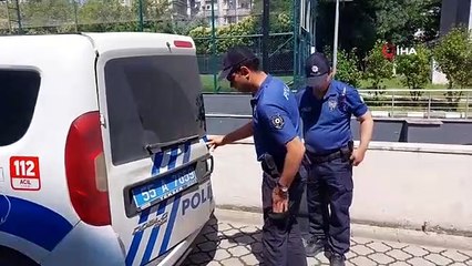 81 yaşındaki dede, komşuları olan baba oğlu bıçakladı