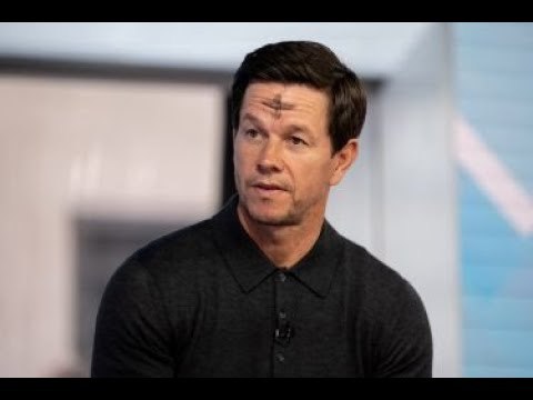 Mark Wahlberg prie tous les jours à 2 heures du matin - Son premier rendez-vous avec sa femme a eu