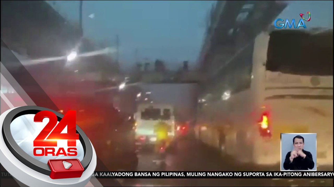 Ilang kalsada sa Metro Manila, binaha dahil sa malakas na ulan; ilang commuter, stranded | 24 Oras