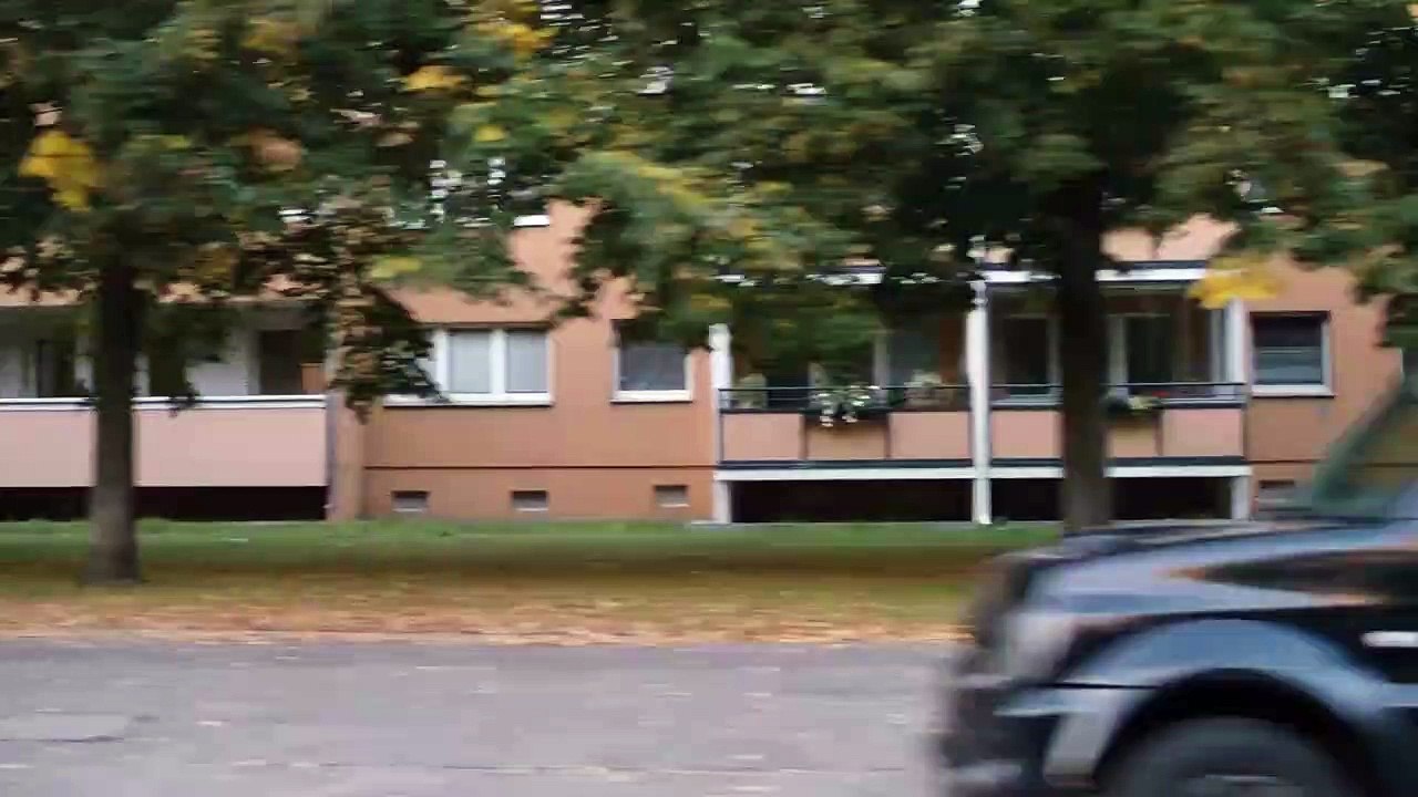 Knochen und Namen Trailer DF