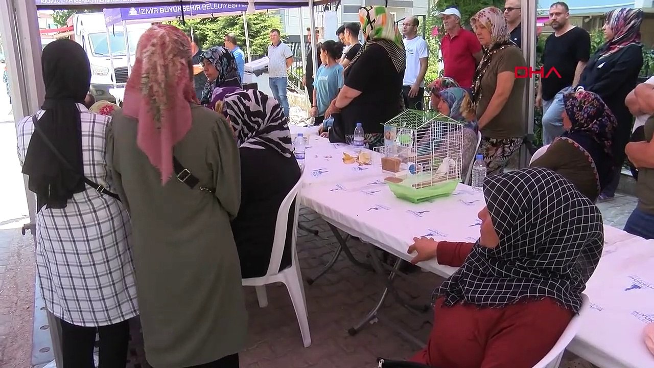 Van'da trafik kazasında şehit düşen Piyade Er Ramazan Sarıkaya'nın cenazesi İzmir'e getirildi