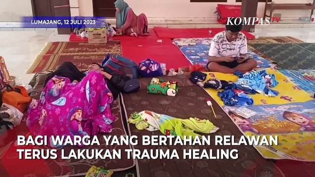 Pengungsi Banjir Lahar Dingin Gunung Semeru Kembali ke Rumah