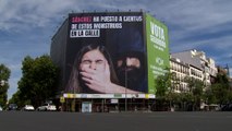 VOX despliega una nueva lona contra Sánchez en Madrid