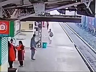 Indian Railways employee saves man from run over by train _ Oneindia News