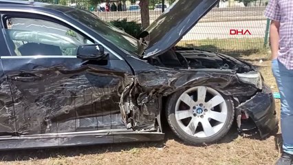 Zile'de Kavşakta Otomobiller Çarpıştı: 7 Yaralı