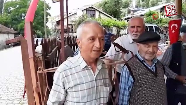 Bolu’da köy camisi hastane oldu, bahçesi acil servis