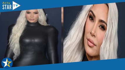 Kim Kardashian : cette mystérieuse silhouette à l’arrière plan de son selfie qui déchaîne les passio