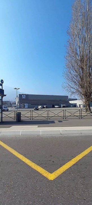 Tour De Ville Grenoblois - Bus 16 Direction Montfleury #France #Grenoble #Bus #Tag #2023 #Citytour (52)