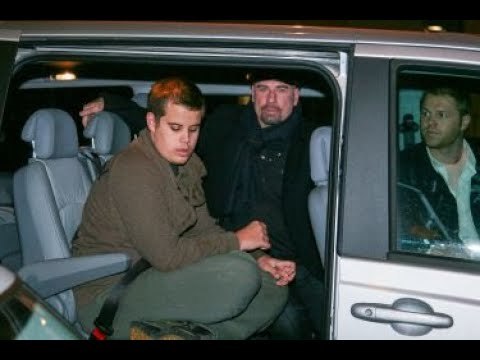 John Travolta a dit que l'église l'a aidé à surmonter la perte de son fils - Ses jeunes enfants le