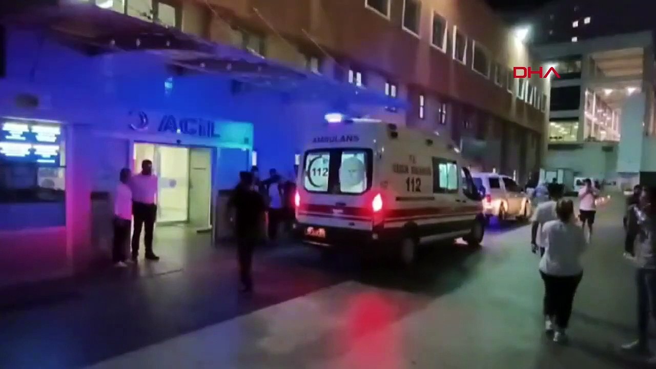 Une moto conduite par des flics dauphins est entrée en collision avec une voiture à Batman： 2 policiers ont été blessés