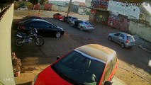 Homens batem na traseira de carro para roubar veículo, em Taguatinga