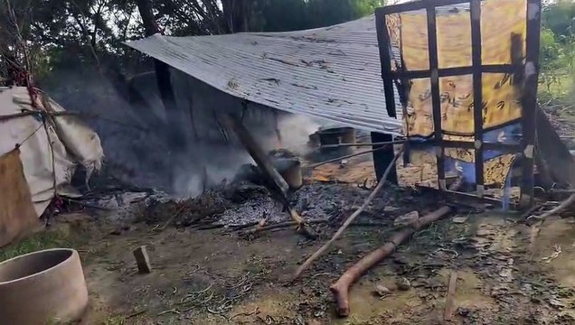 जमीन पर कब्जे को लेकर दो पक्षों में झगड़ा, बाइक पशु बाड़े व झोपड़ी को किया आग के हवाले