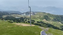 VIDEO - On a testé la tyrolienne géante de Chamrousse, la plus longue tyrolienne sur pylônes au monde