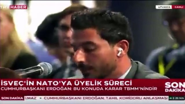 Erdoğan gazetecinin sorusunu beğendi: Ağzın bal yesin