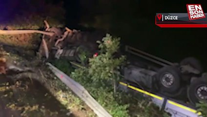 Takla atan tırdan emniyet kemeri sayesinde kurtuldu