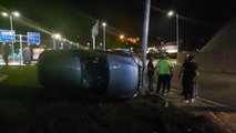 Çalıntı otomobille polisten kaçan ehliyetsiz sürücü kaza yaptı
