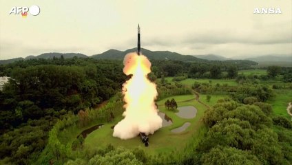 下载视频: Corea del Nord, testato missile balistico intercontinentale a combustile solido