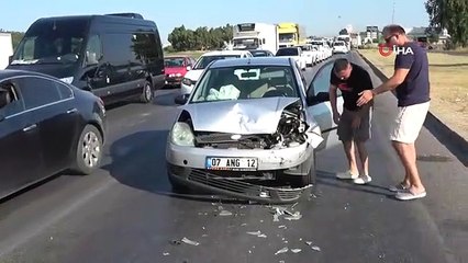 Zincirleme kazaya karıştı, hiçbir şey olmamış gibi olay yerinden böyle kaçtı