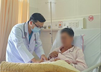 Cứu sống người đàn ông ngưng tim, ngưng thở rồi ngã gục ra đường