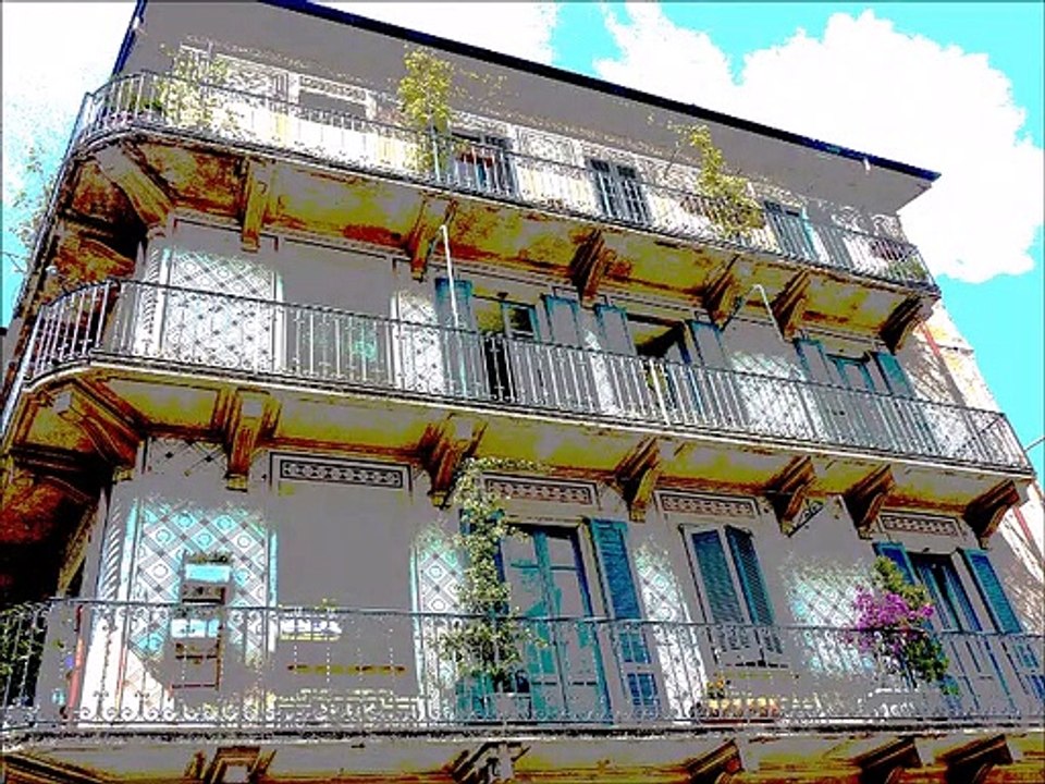 Balcons (montage artistique) - Musique :  3° partie du Set américain (Traditionnel québécois) - Eric : guitares, mandolines.