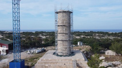Patara Deniz Feneri’nin çeşme oluğundan su akıtıldı