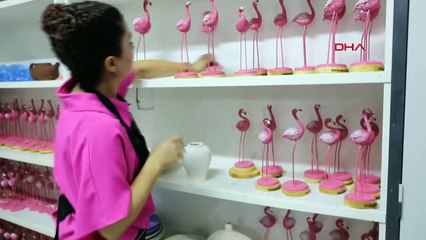 Van'da Seramik Atölyesinde Üretilen Fincanlar Yeni Evlenen Çiftlere Hediye Ediliyor