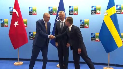 "İsveç'in NATO'da olmasını nasıl hazmedeceğiz" demişti! Cumhurbaşkanı Erdoğan, uçaktan iner inmez Bahçeli ile görüştü