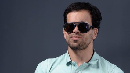 Salim Edjnaïni, cavalier, pilote d’avion et aveugle : “J’avais un décalage avec les autres enfants de mon âge”