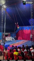 Trapecista demuestra show en circo en Scz