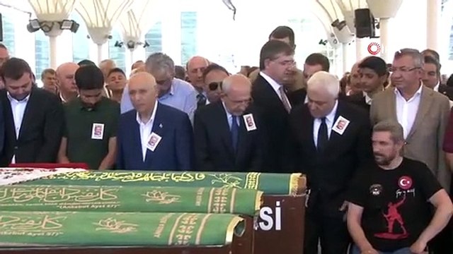 Kılıçdaroğlu, CHP Milletvekili Özkan'ın annesinin cenaze törenine katıldı
